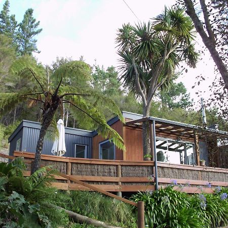 Cabbage Tree Chalet Parapara Номер фото