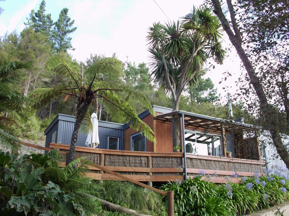 Cabbage Tree Chalet Parapara Номер фото